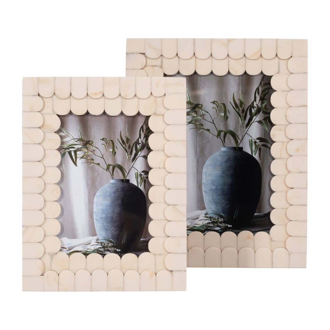 Picture Frame - Ivory Resin Scalloped Edge Decor, 4x6 in.