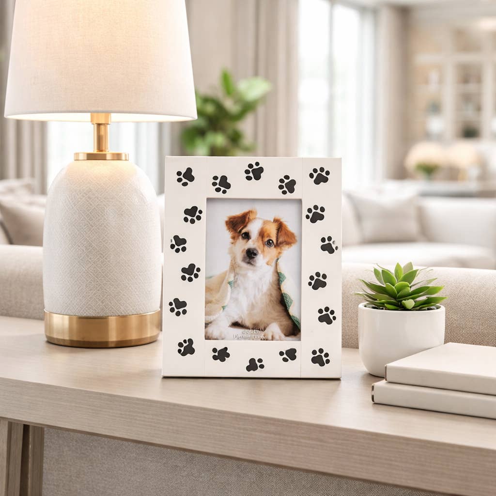 Picture Frame - White/Black Resin Wood Paw Prints, 4x6 in.
