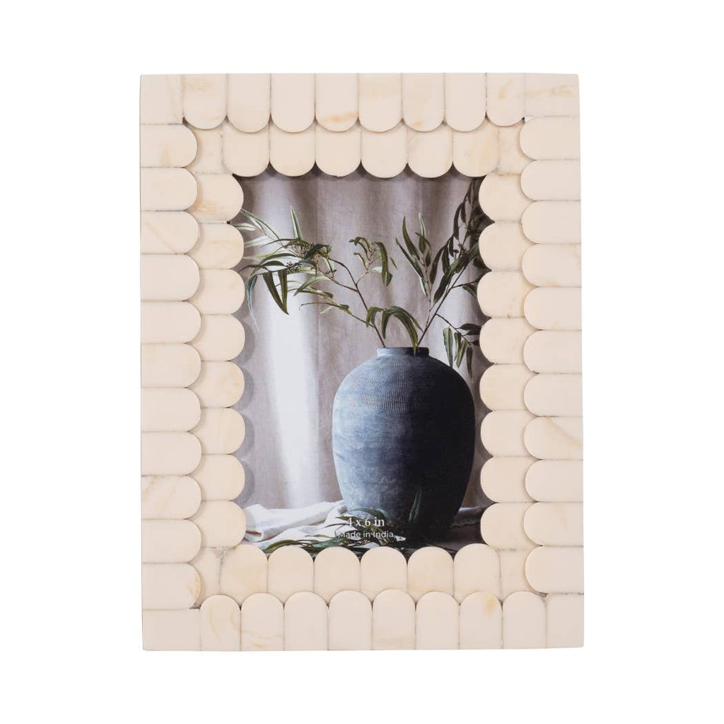 Picture Frame - Ivory Resin Scalloped Edge Decor, 4x6 in.