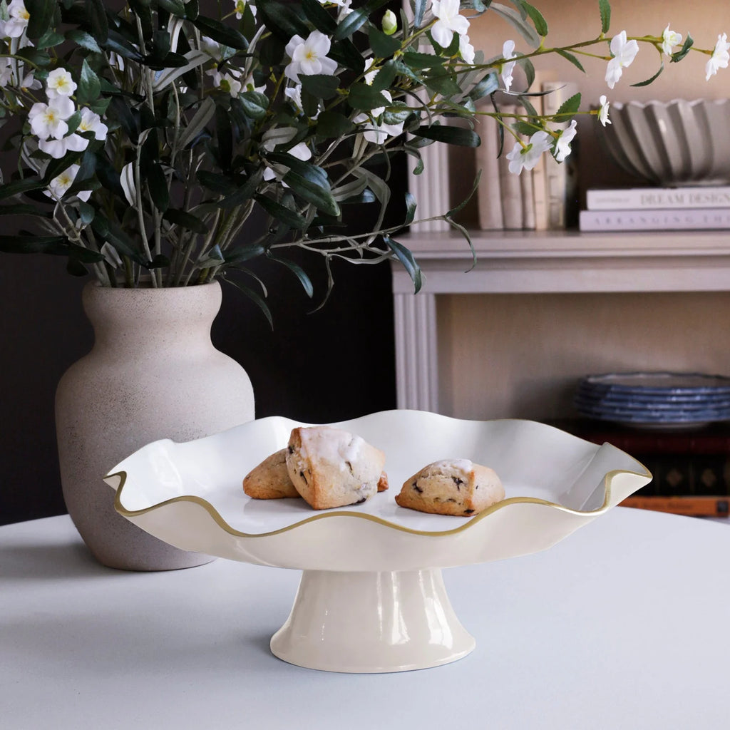 ENCANTO Carola Pedestal Cake Plate | Cream & White