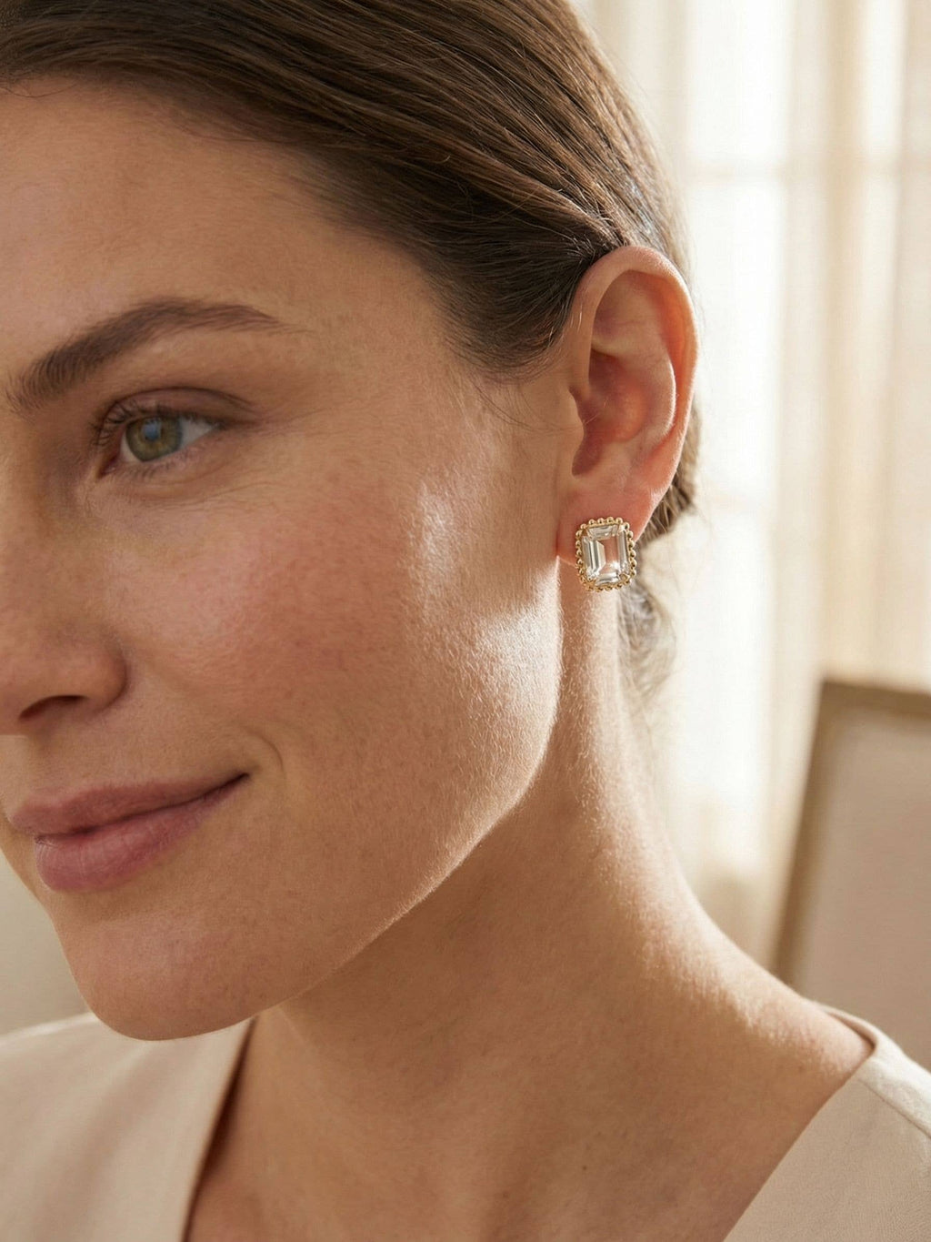 Octavia Scalloped Stud Earrings - EBW18BGCRY: Clear