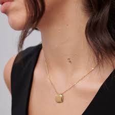MUSE NECKLACE