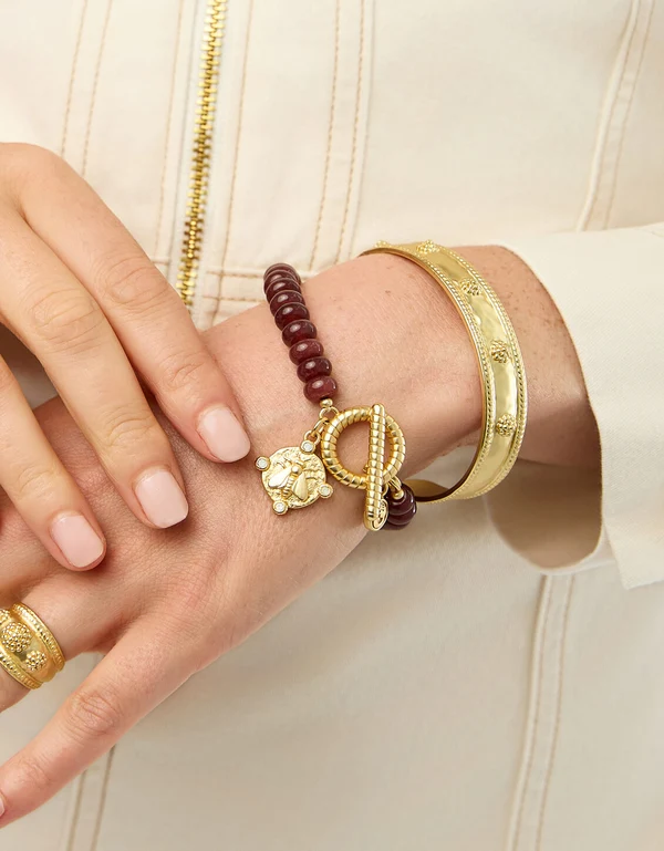 Curious Bee Beaded Toggle Bracelet Bordeaux