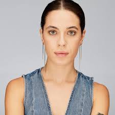 ESSENTIAL EARRINGS