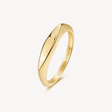 ESSENTIAL RING
