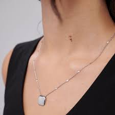 MUSE NECKLACE