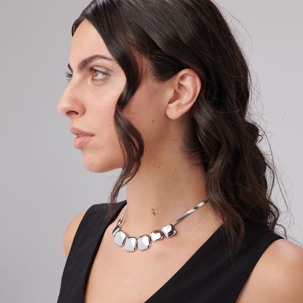MUSE NECKLACE