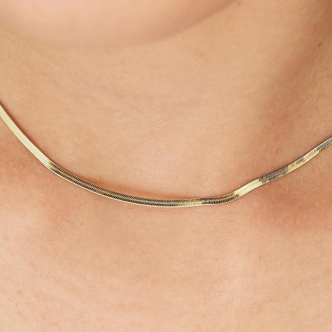 ESSENTIAL NECKLACE