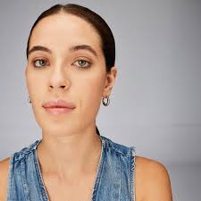 ESSENTIAL EARRINGS