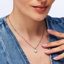 ESSENTIAL NECKLACE