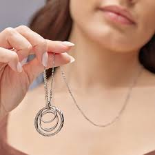 AMY NECKLACE