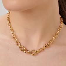 AMY NECKLACE